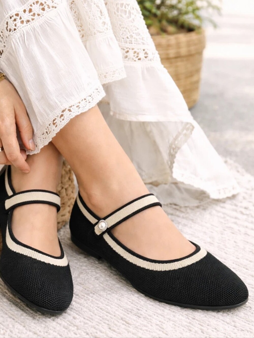 Jellypop Black Knit Mary Jane Flats Pearl Button Memory Foam Shoes Women's 7.5